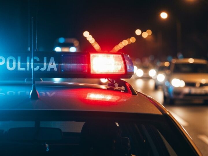 Prowadził mimo zakazu – niebezpieczny kierowca zatrzymany w Błoniu