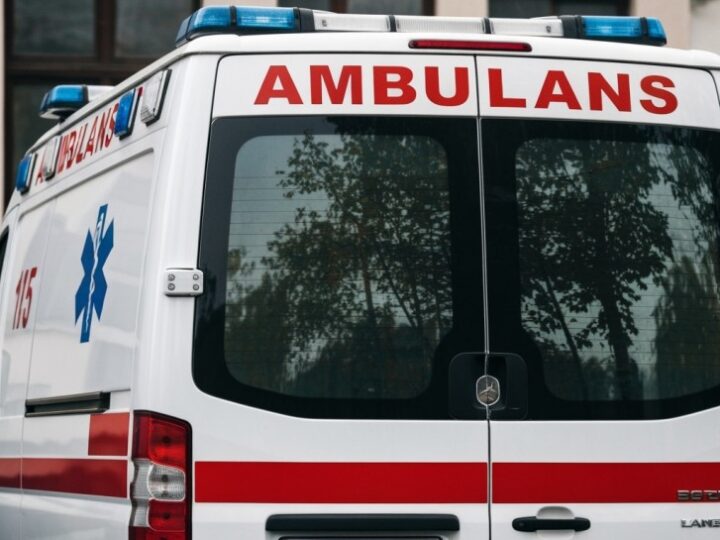 Zimowe ferie: Bezpieczna zabawa na lodowisku w Nowym Dworze Mazowieckim