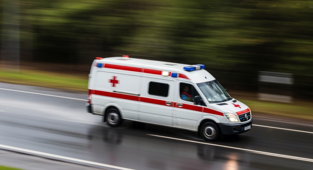 Policja ratuje zagubionego seniora w zimnej aurze