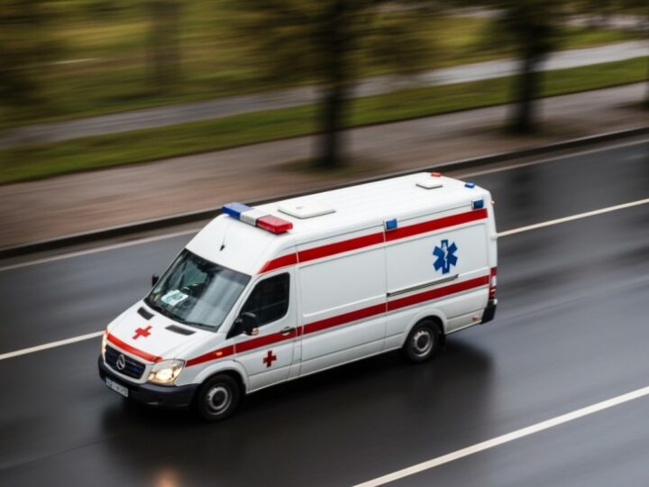 Policja w akcji: Jak chronią mieszkańców przed zimowym niebezpieczeństwem