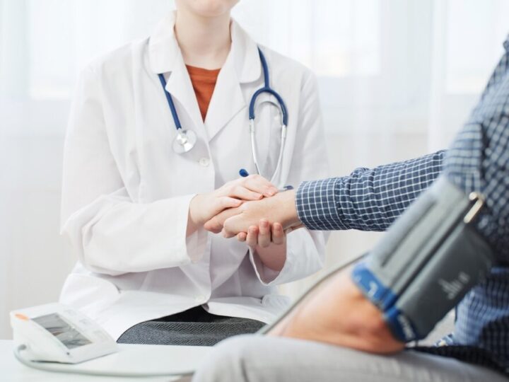 Bezpieczna przystań w trudnych czasach – skorzystaj z infolinii wsparcia!