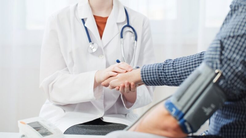 Bezpieczna przystań w trudnych czasach – skorzystaj z infolinii wsparcia!