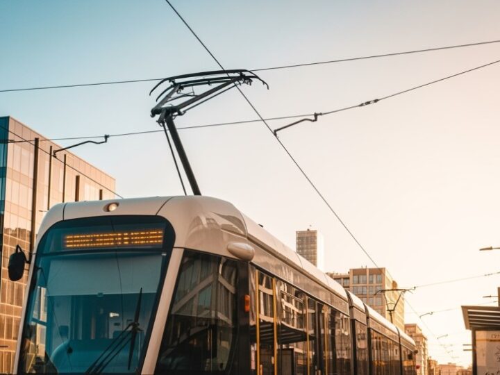 Zabytkowe tramwaje znów na torach: kto skorzystał z historycznej przejażdżki?