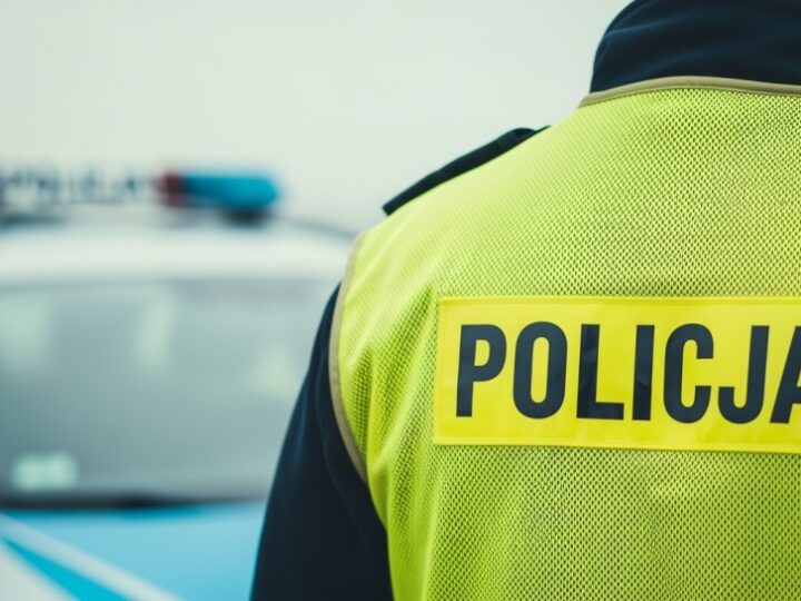 Zimowy obowiązek kierowców: zadbaj o bezpieczeństwo na drodze!