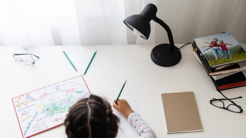 Zimowe Półkolonie Sportowe: Aktywna Zima Pełna Radości i Przyjaźni!