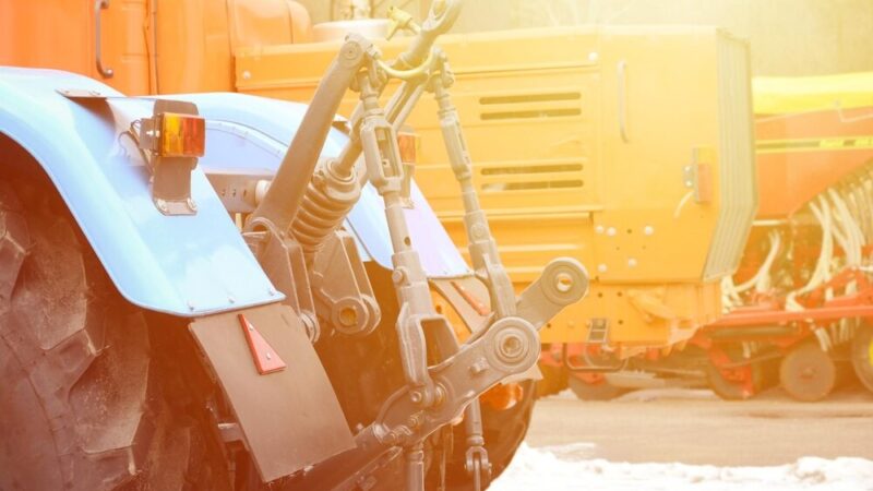 Warszawa inwestuje 100 mln w remonty dróg – nowe standardy dla pieszych!