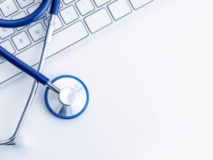 Zjednoczeni w walce z rakiem: Wydarzenie w Narodowym Instytucie Onkologii z okazji Światowego Dnia Walki z Rakiem