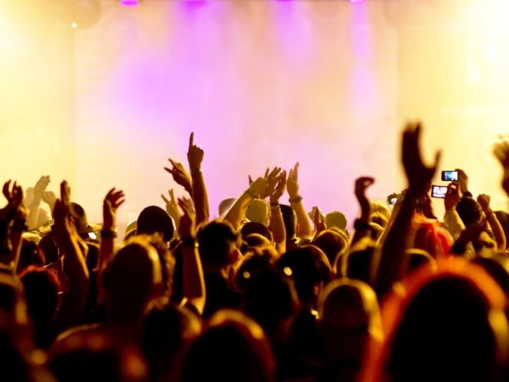 Disco Fever: Przenieś się w czasie do szalonych lat 70.!