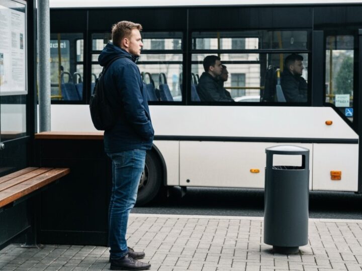 Podróżuj bez stresu: Kup bilet w aplikacji i zeskanuj kod QR