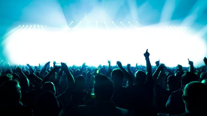 Muzyczna podróż przez wspomnienia Krzysztofa Krawczyka w Białołęce