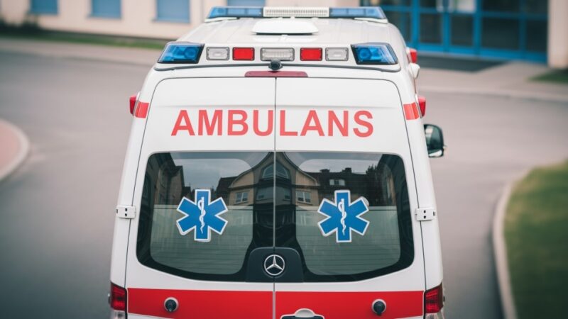 Zimowa walka o życie – bezdomny wezwał pomoc na 986