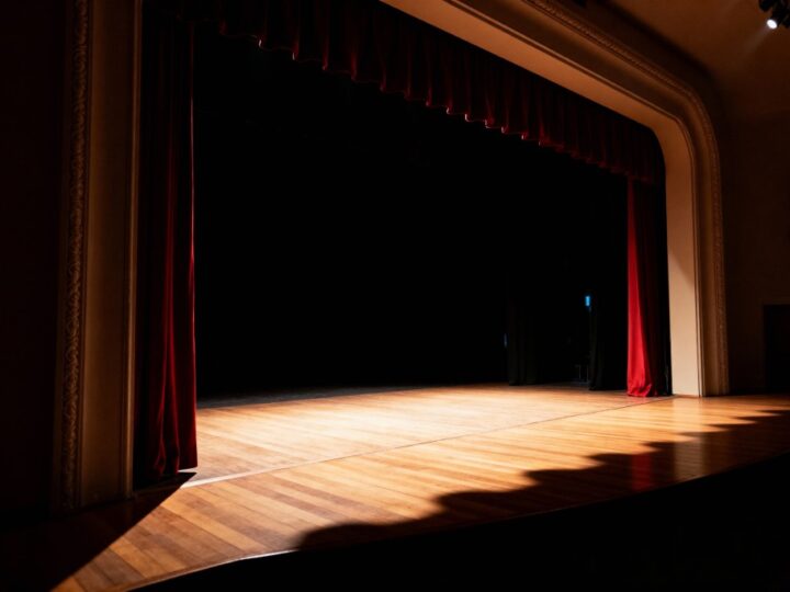 Gąsienica w Krainie Cudów: Teatralna Przygoda dla Dzieci