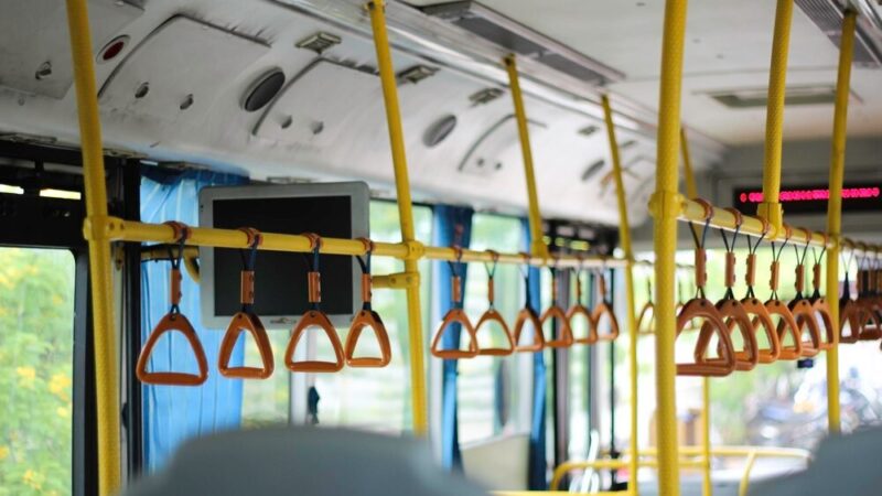 Romantyczna linia W26: Walentynkowa podróż pełna atrakcji w Warszawie