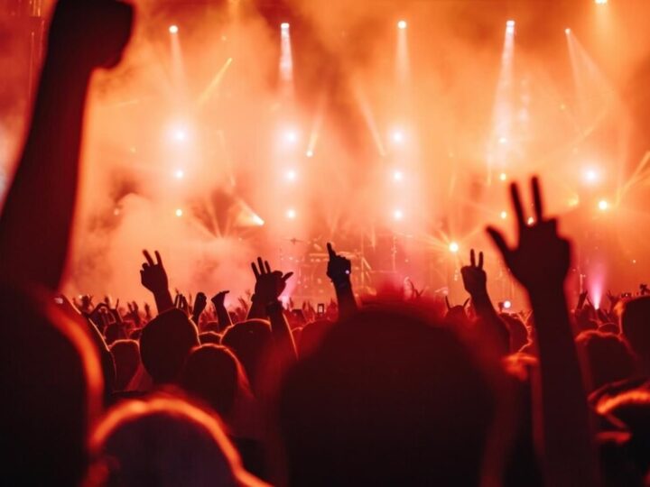 Muzyczna podróż i inspiracje dla seniorów w Wawerskiej Akademii!