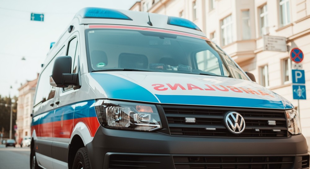 Ewakuacja z wysokości: ratownicy w akcji na 50-metrowej wieży w Warszawie