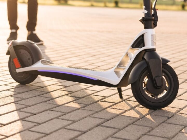 Hulajnoga elektryczna: przestrzegaj przepisów, aby uniknąć wypadków