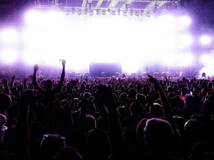 Filmowe hity na żywo: muzyczny wieczór na Żoliborzu!