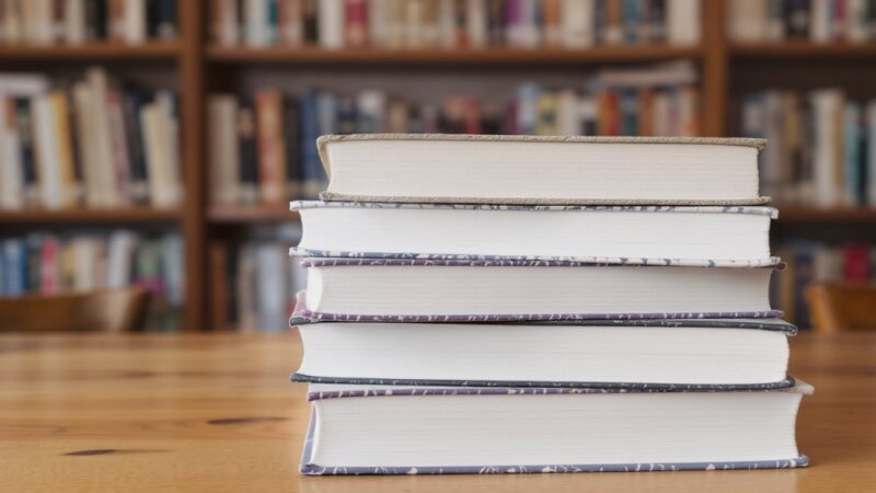 Odkryj nowości literackie w Bibliotece Publicznej w Białołęce!