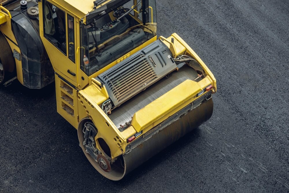 Rewolucja na ul. Grenadierów: nowa nawierzchnia i bezpieczeństwo pieszych!