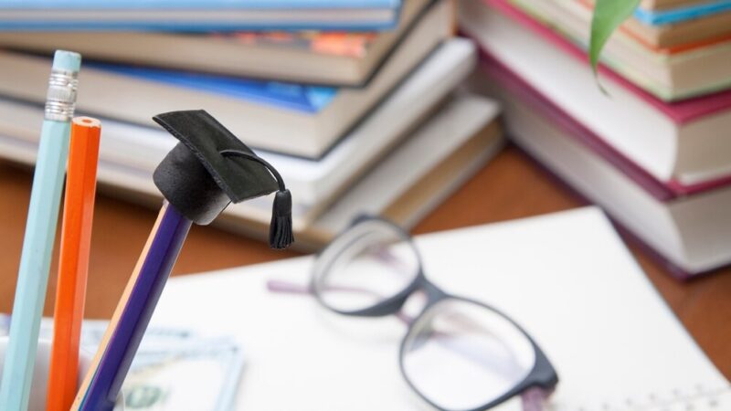 Nowy program rozwoju pieczy zastępczej w Warszawie – weź udział w konsultacjach!