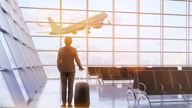 Naddźwiękowe loty w Polsce: Co powoduje hałas w twojej okolicy?