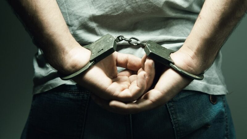 Brutalny atak na stacji paliw: Policja zatrzymuje trzech Tadżyków w Warszawie