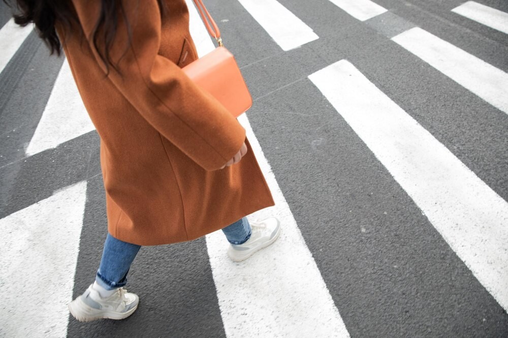 Nowe przejście w sercu Warszawy: Zwiększona bezpieczeństwo i wygoda dla pieszych i rowerzystów