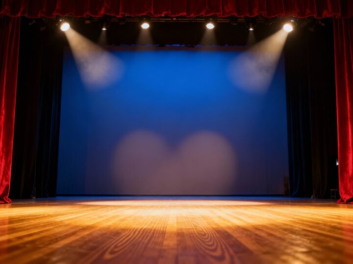 Seniorzy w akcji: Praskie Dni Teatru z „Sanatorium – granda i cekiny