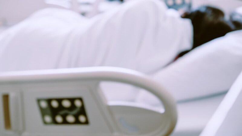 Sierżant Borsuk uczy dzieci bezpieczeństwa w Pruszkowie