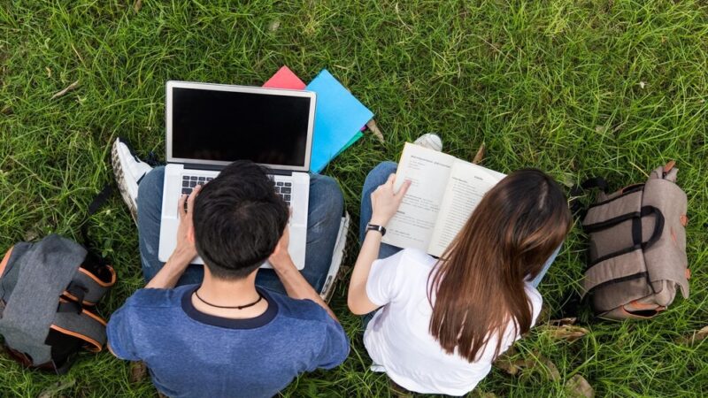 Wawerskie dzieci zdobywają karty rowerowe w Miasteczku Ruchu Drogowego!