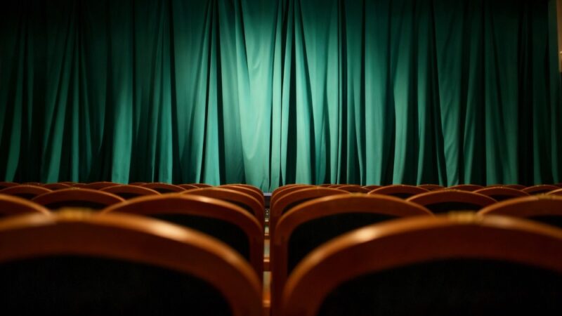 Teatralna Majówka: Sztuka na świeżym powietrzu w sercu Pragi-Południe!