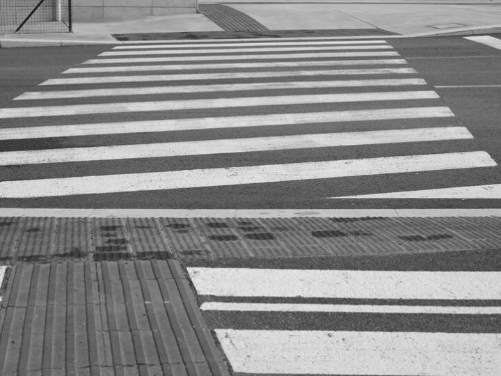 Piesi na Woli zyskają priorytet: rewolucja w ruchu drogowym