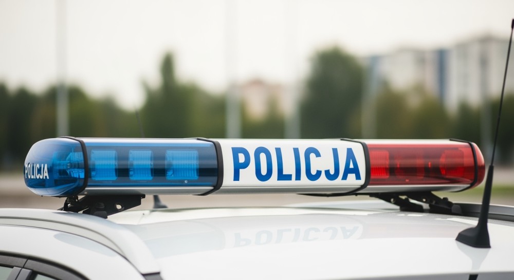 Policja złapała oszusta udającego funkcjonariusza w akcji