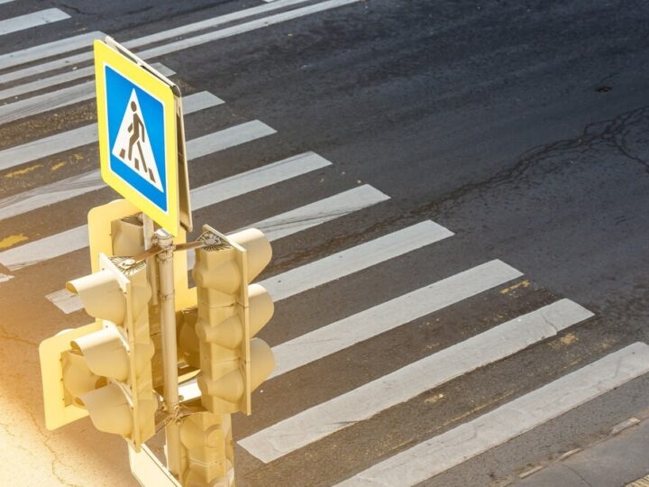 Bohaterska interwencja strażników miejskich ratuje zagubioną seniorkę