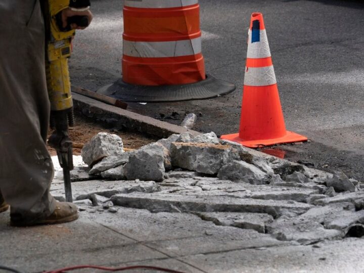 Drogi z rolki: Przyszłość remontów w polskich miastach!