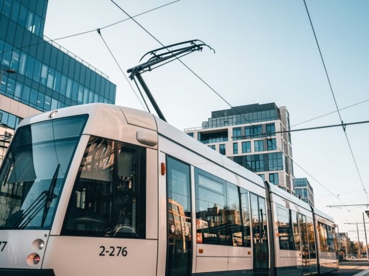 Warszawskie Linie Turystyczne: Odkrywaj stolicę w nowym stylu!