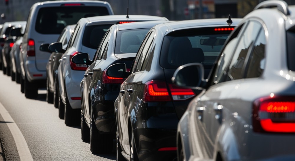 Majowe Uroczystości w Warszawie: Utrudnienia na Ulicach!