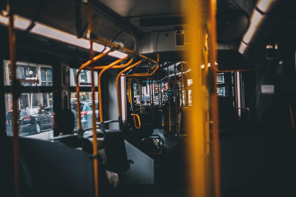 Trambuspas w Warszawie: Nowa era komunikacji miejskiej!