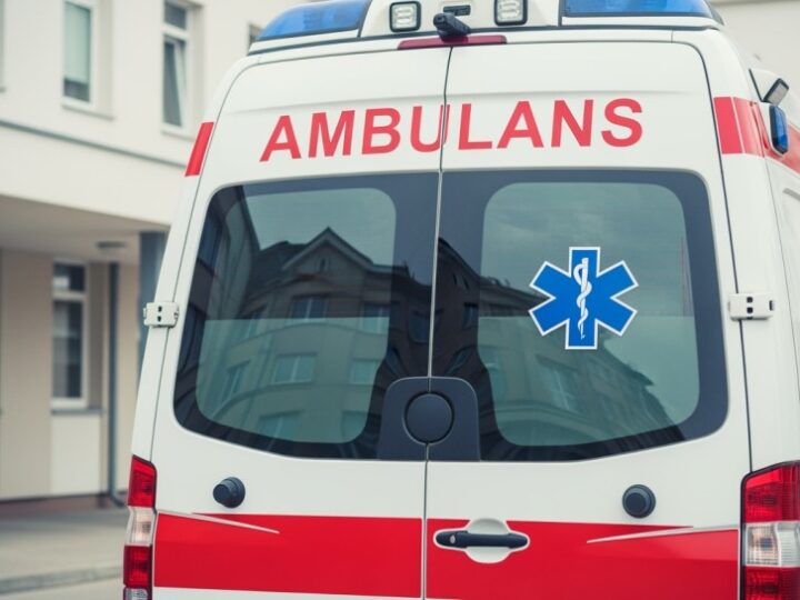 Szybka interwencja ratowników ratuje życie 37-latka z poważną raną głowy