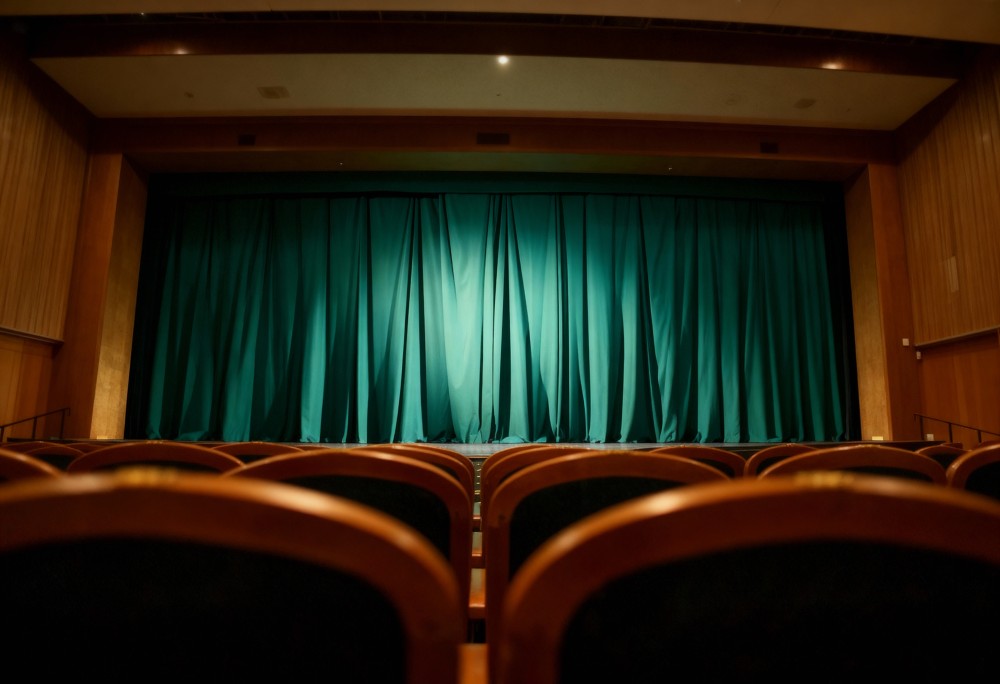 Odkryj siebie w teatrze: dołącz do warsztatów na Mokotowie!