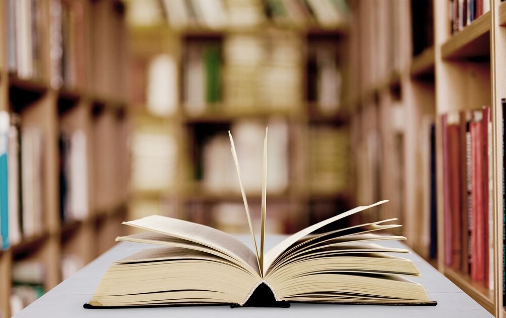 Maj w Bibliotece: Kreatywność i Nauka w Serdecznym Otoczeniu