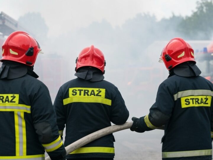 Pożar autobusu w Warszawie: Pasażerowie bezpiecznie ewakuowani dzięki błyskawicznej reakcji