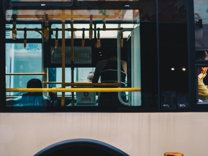 Remont S8: Nocne prace i zmiany w komunikacji autobusowej