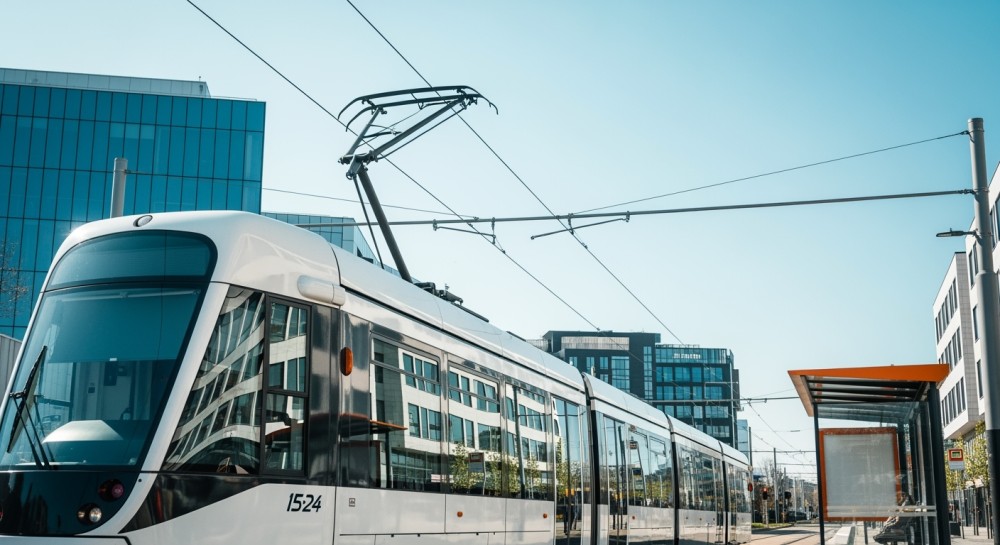 Zabytkowe tramwaje ożywiają warszawskie ulice!