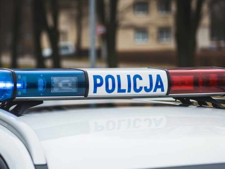 Brutalny atak w warszawskim tramwaju: Amerykanin na celowniku napastnika