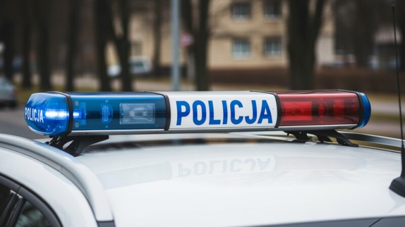 Brutalny atak w warszawskim tramwaju: Amerykanin na celowniku napastnika