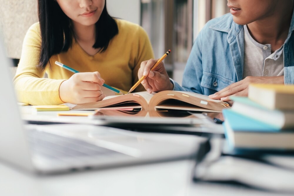 Wawerskie Spotkania: Rozwój i Inspiracja w Edukacji i Kulturze!