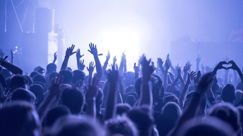 Cisza, która porusza: Silent Disco w Parku Pięciu Sióstr!