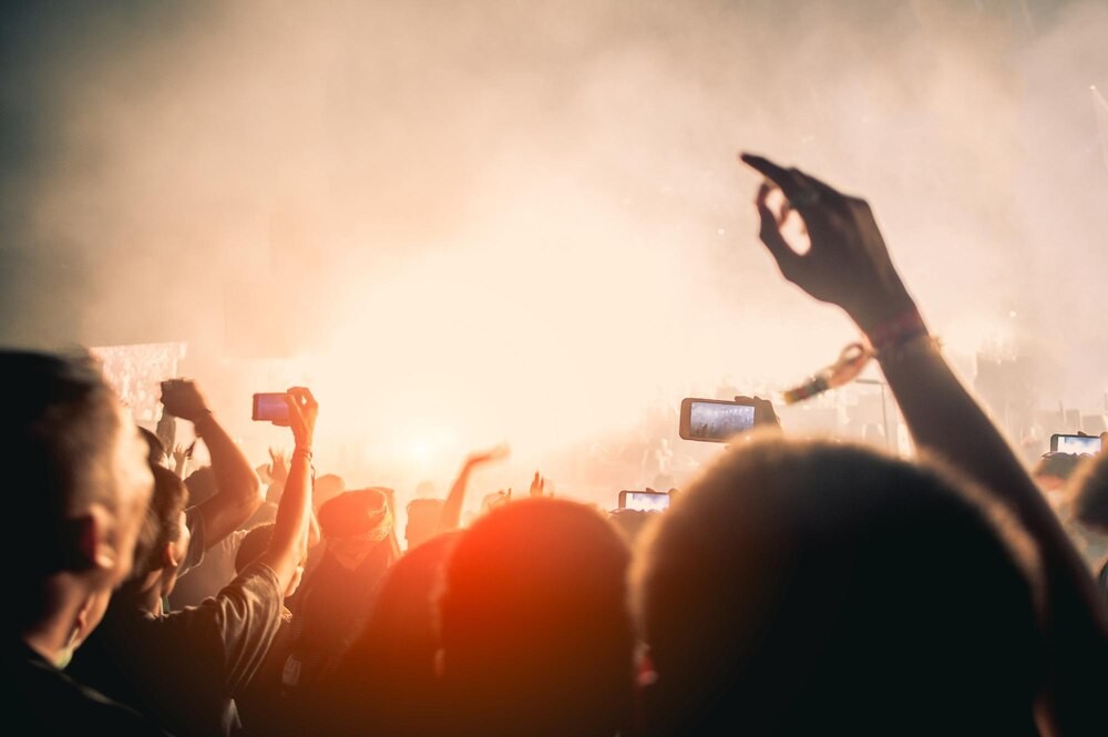 Tajemniczy rytm: Silent Disco w Parku Pięciu Sióstr!