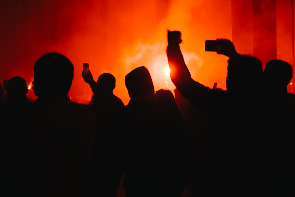 Finałowy koncert hip-hopu w Warszawie: JIMEK i legendarni artyści na Lotnisku Bemowo
